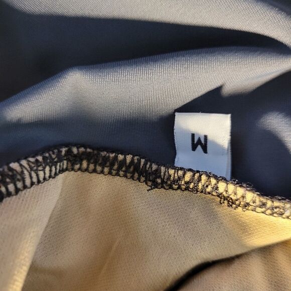 Women's one piece bathing suit  unbranded Size: medium pre-owned - Picture 3 of 3
